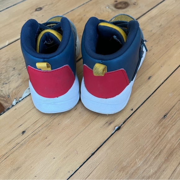 Cat and Jack high top tennis shoe - Picture 6 of 6